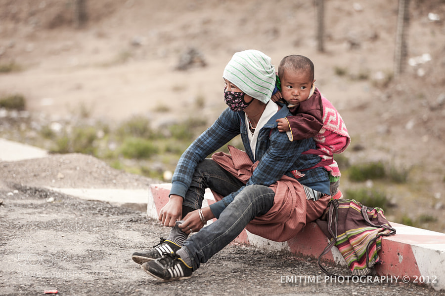Photograph A single mother from Tibet  by Jeffrey Wong on 500px