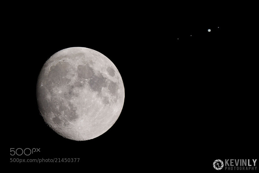 Christmas Moon-Jupiter Conjugation by Kevin Ly on 500px.com