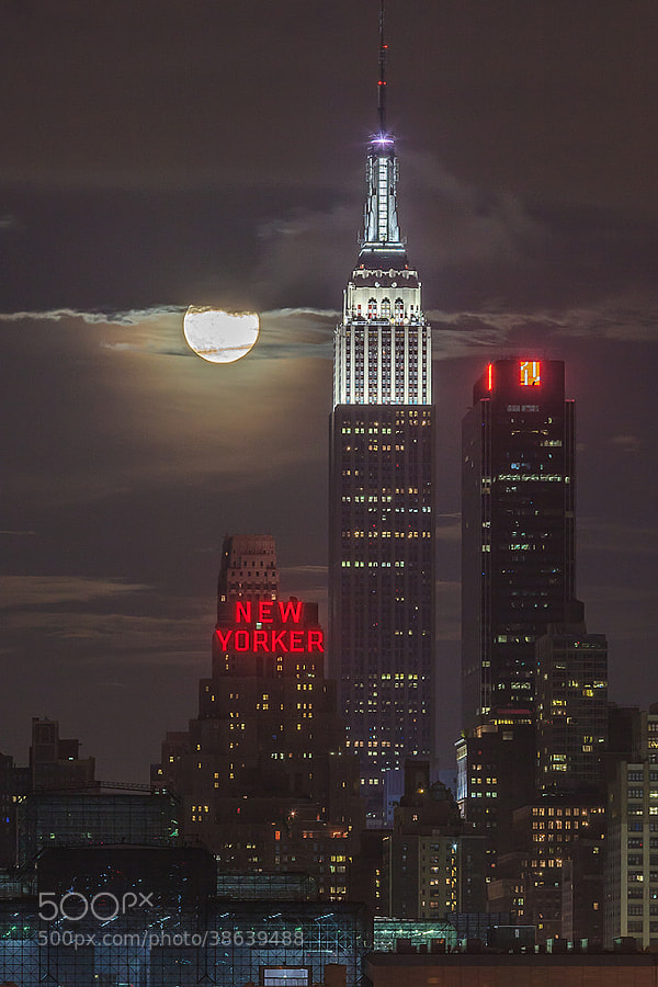 Photograph 2013 Supermoon Eclipse from NYC by Sam Yee on 500px