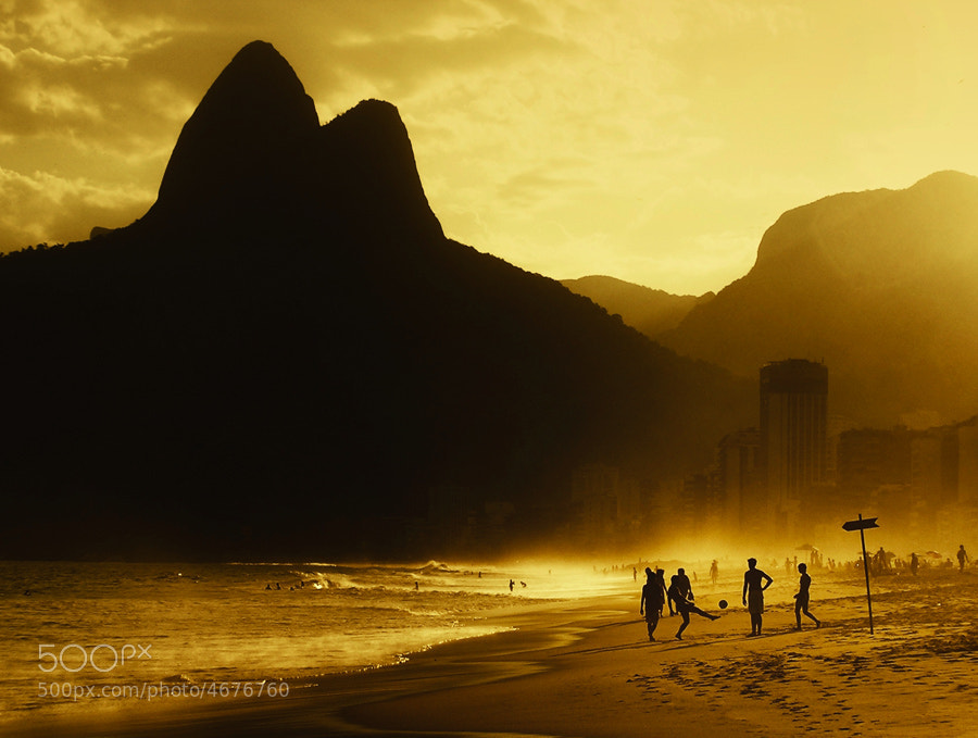 Photograph Futebol de Praia by Isac Goulart on 500px