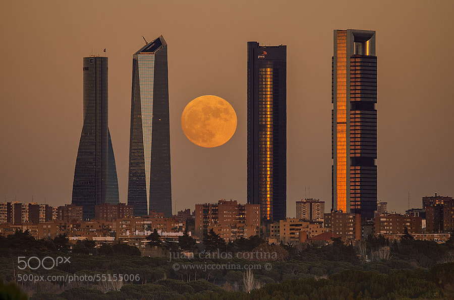 Photograph Madrid full moon by Juan Carlos Cortina  on 500px