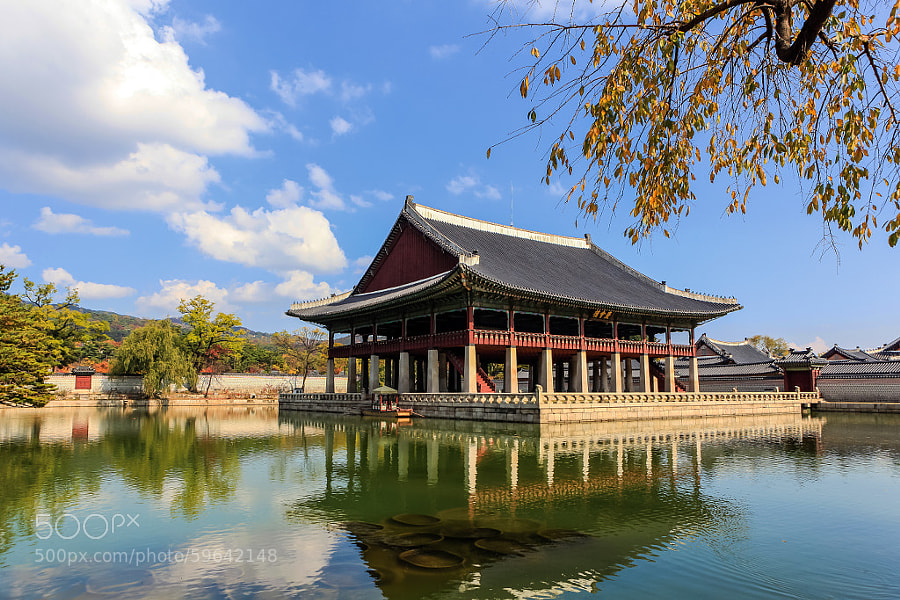 Photograph Gyeongbok Palace in seoul,Korea by giseong Na on 500px