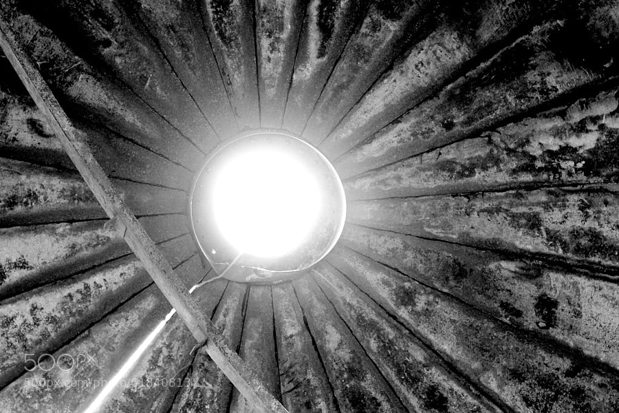 Photograph inside the silo by Jeff Carter on 500px