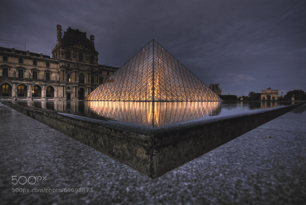 Paris by night - SEO consulting