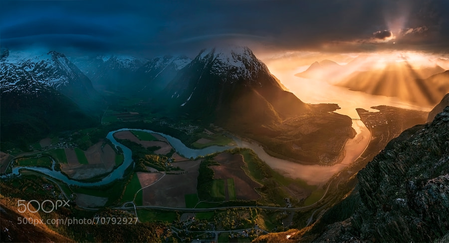 Photograph To Heaven or Hell by Max Rive on 500px