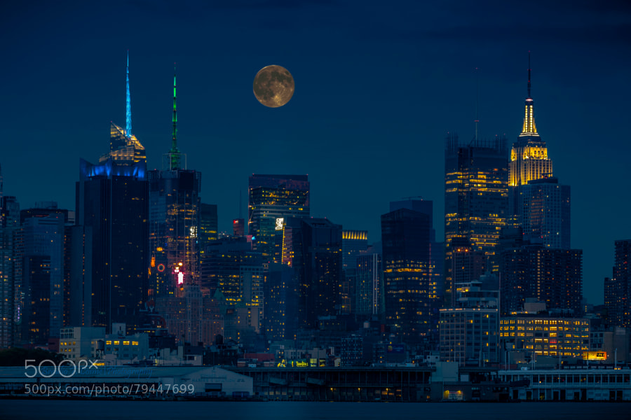 Photograph Perigee moon Midtown in August 2014 by Braulio Cosme on 500px
