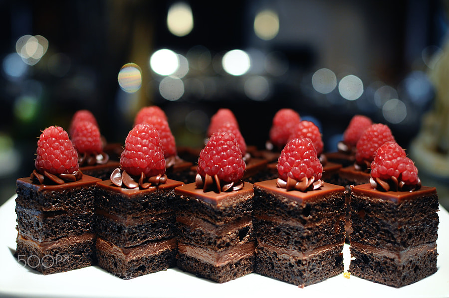 Chocolate, Berries, and Bokeh: Phenomenal Desserts Photographed by Executive Chef Simon Sperling