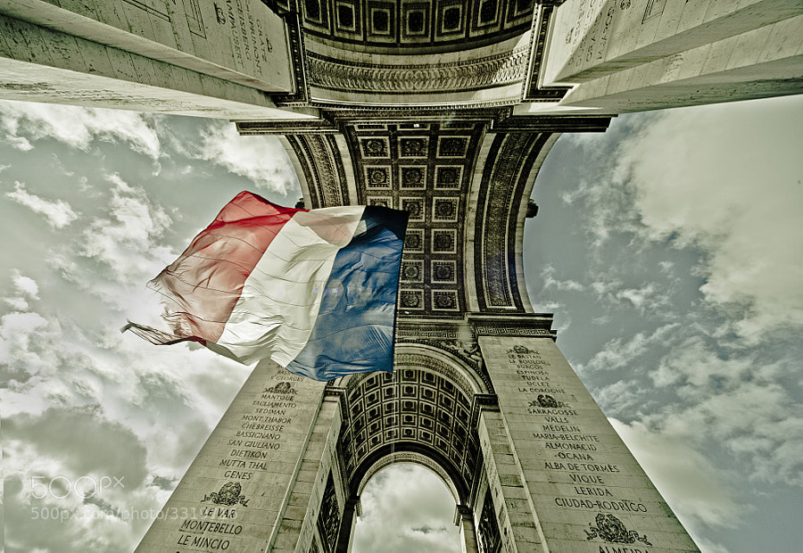 Photograph Arc du triomphe by josep Quiñonero on 500px