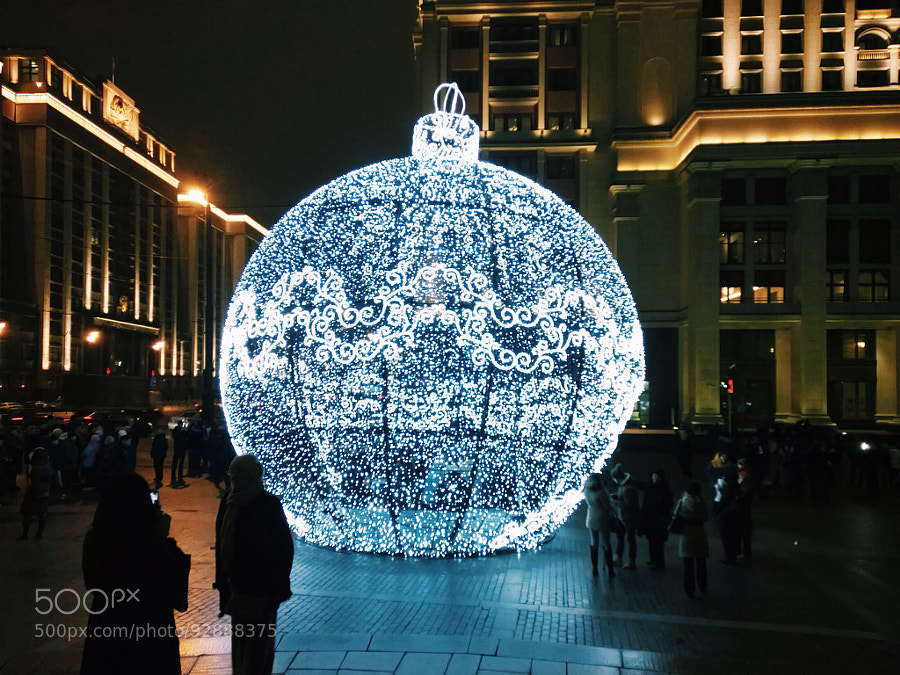 Photograph Christmas tree toy by mrtortikize on 500px